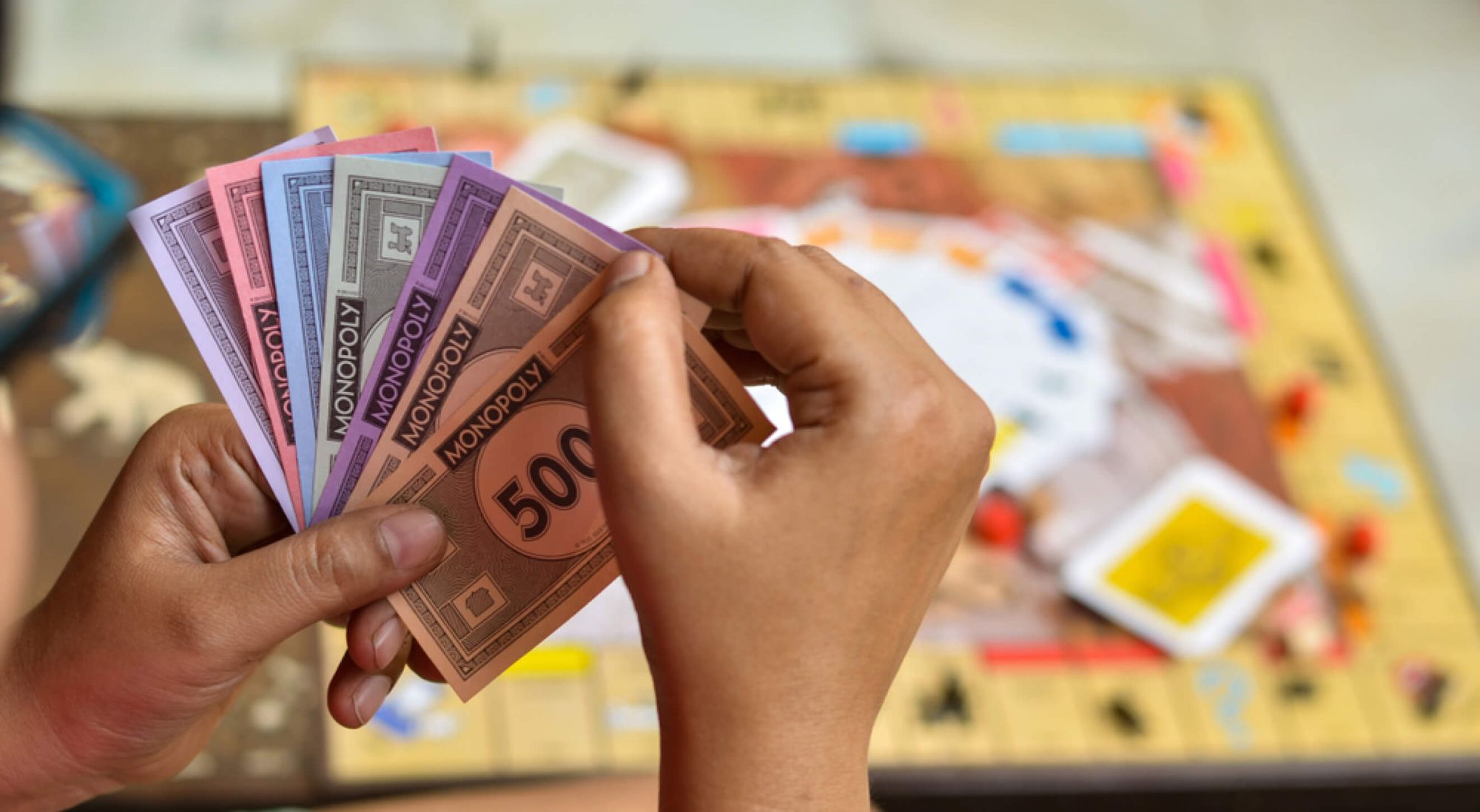 35+ Employee incentive ideas your team will love (and actually use!)