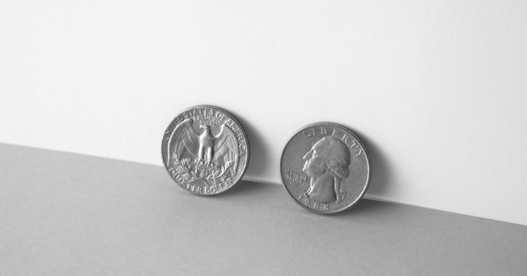 Front and back sides of the coin