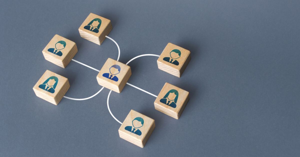 Wooden block connection of employee engagement