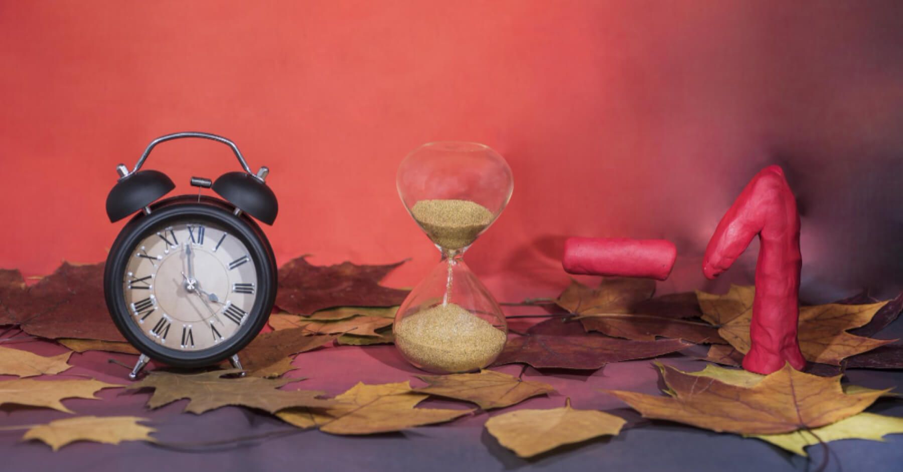 Alarm clocks and sand clocks