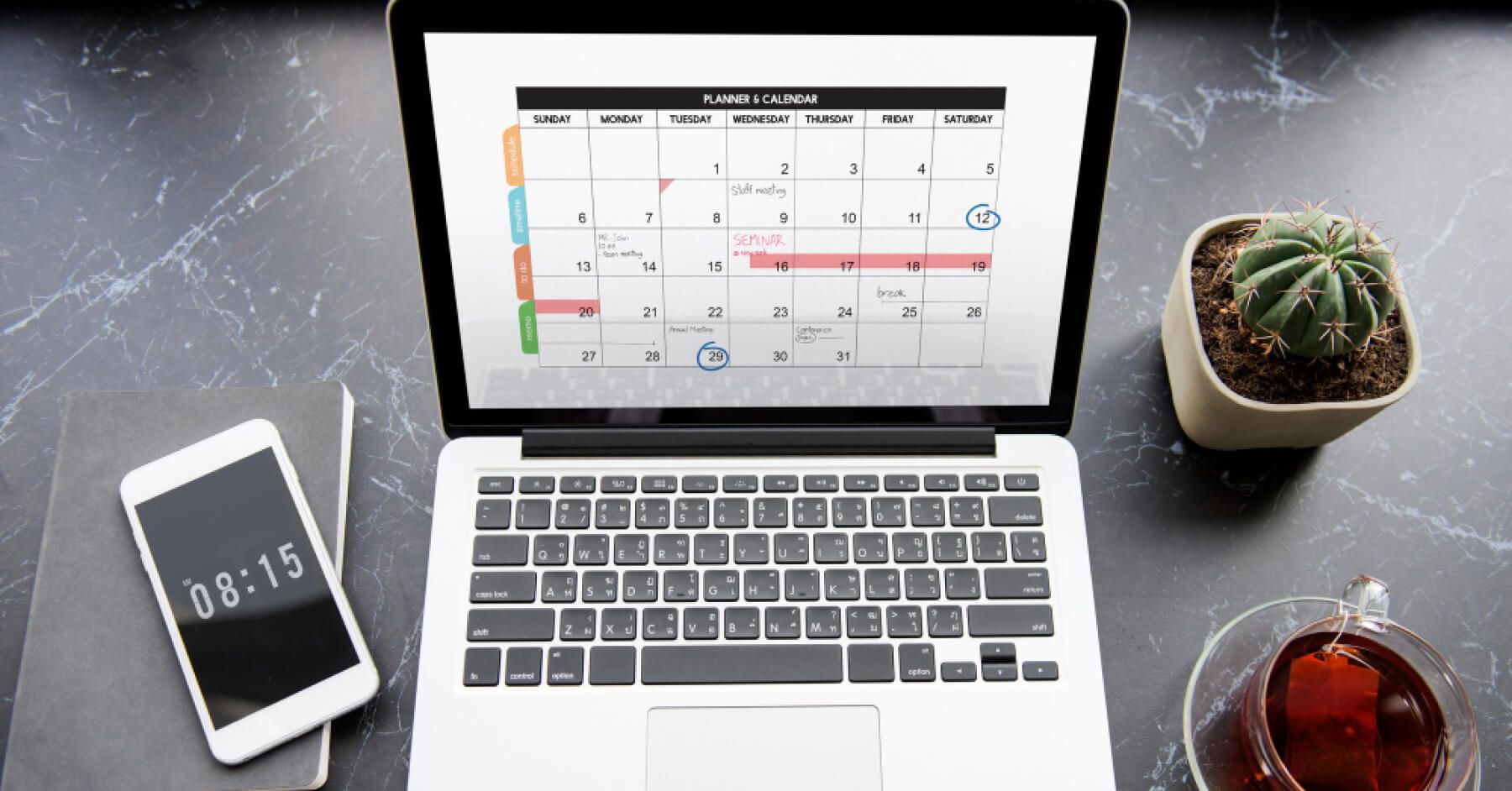 Open laptop with a calendar