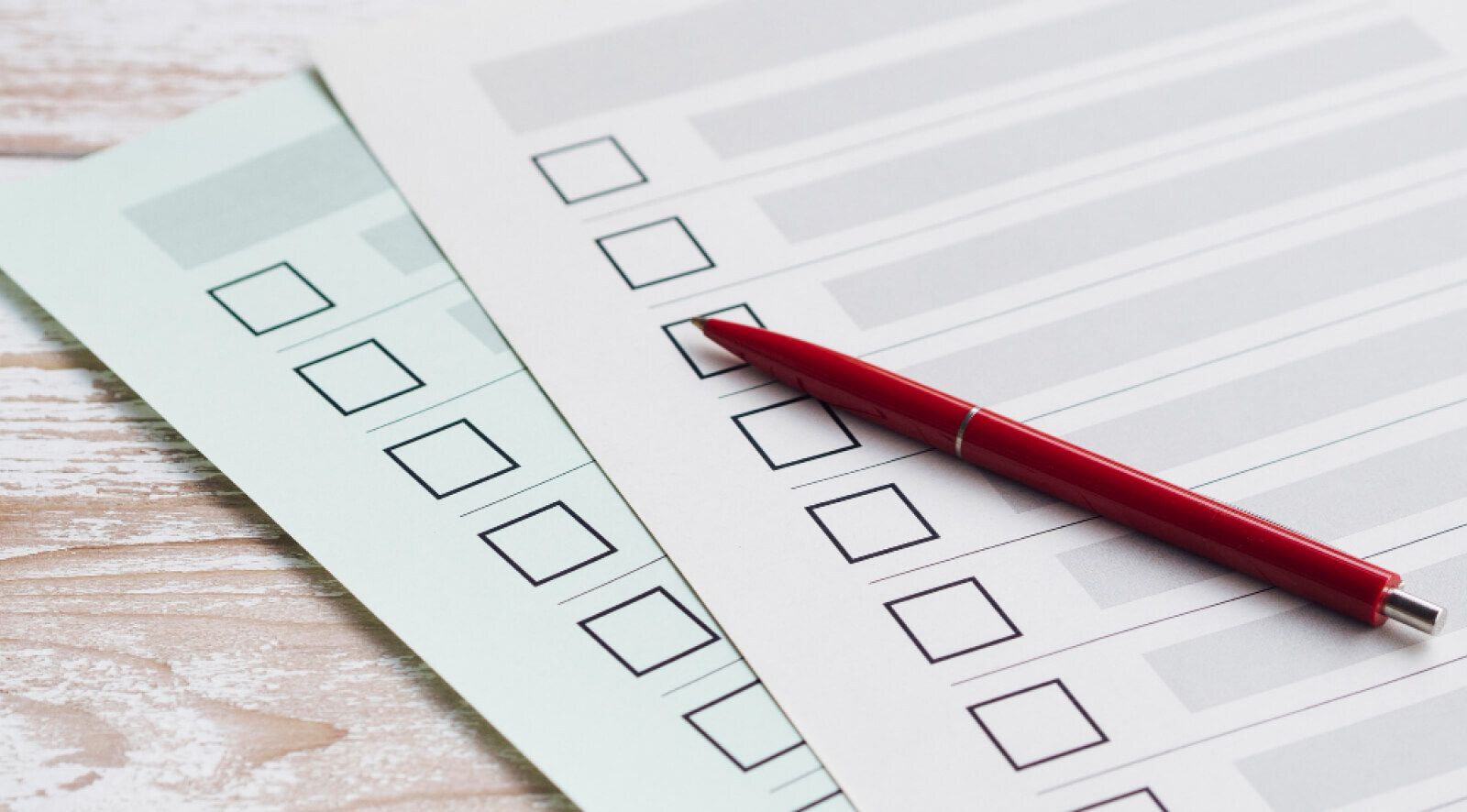 Use a vendor evaluation scorecard and watch for red flags