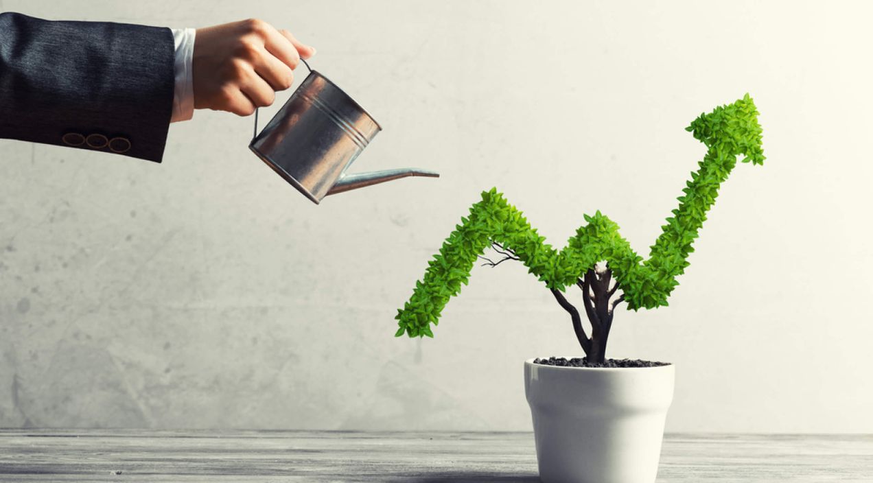 Top 85+ employee benefits survey questions to ask in 2025