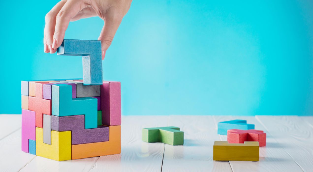 Top 55+ employee connection ideas to try at your workplace in 2025