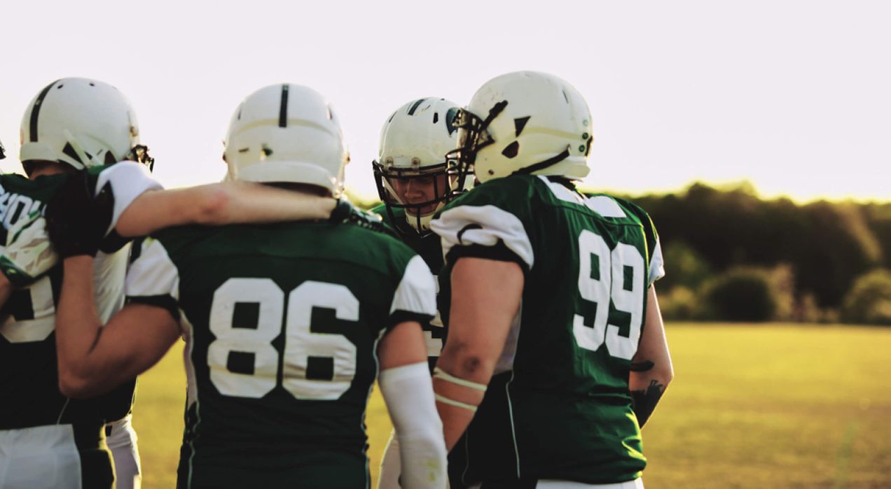 What are examples of effective team dynamics?