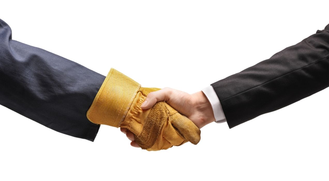 White collar vs blue collar: How work, culture, and technology shape each sector