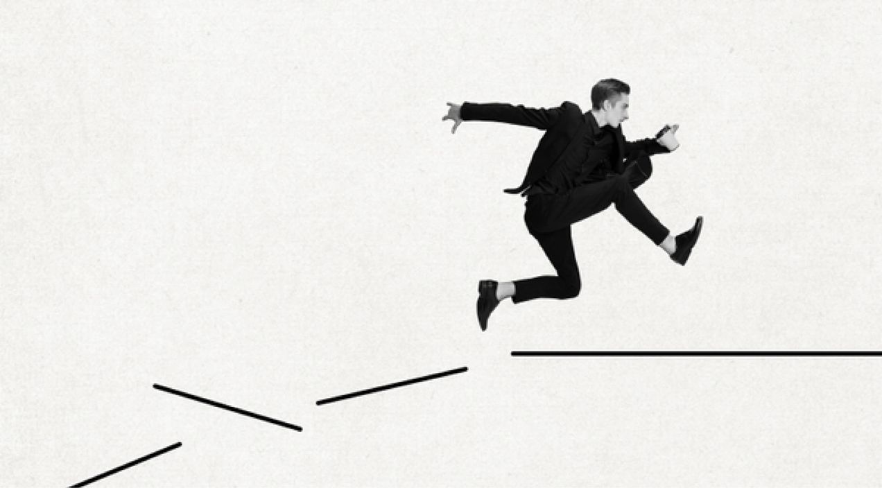 Challenges in managing shift workers: What HR teams need to know and how to fix them