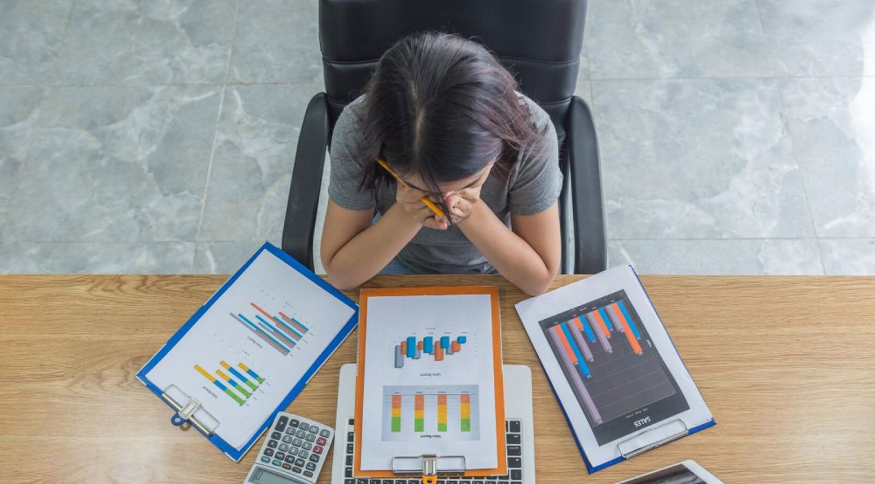 Pulse surveys to track banker burnout and prevent attrition in 2026